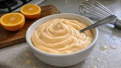 Crema all’arancia senza uova: vellutata, profumata e pronta in 5 minuti