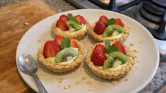 Tartellette alla frutta con crema: il dessert fresco che fa sempre bella figura