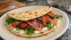 Piadina fatta in casa in padella: morbida, veloce e perfetta da farcire