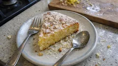 Torta caprese al limone: morbida, profumata e piacevole anche il giorno dopo